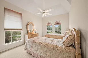 7626 Lakecrest Cir, Irving, TX 75063 - Photo 23