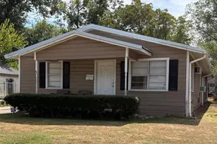 416 Ross Street E, Sulphur Springs, TX 75482 - Photo 1