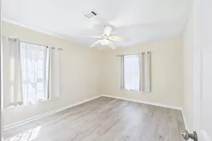 1112 Fox River Ln, Fort Worth, TX 76120 - Photo 23