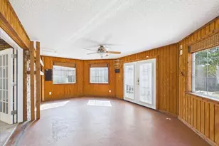 1112 Fox River Ln, Fort Worth, TX 76120 - Photo 31