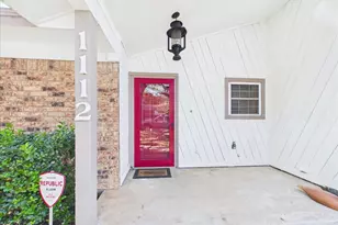 1112 Fox River Ln, Fort Worth, TX 76120 - Photo 5