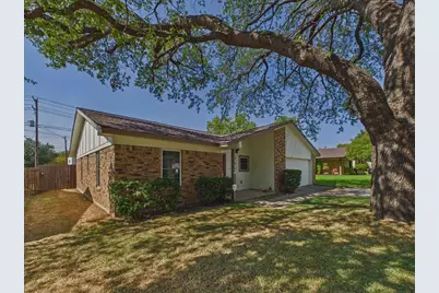1112 Fox River Lane, Fort Worth, TX 76120 - Photo 3