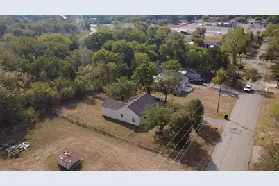 1504 S Travis Avenue, Denison, TX 75021 - Photo 17