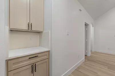 813 Tierney Road, Fort Worth, TX 76112 - Photo 11