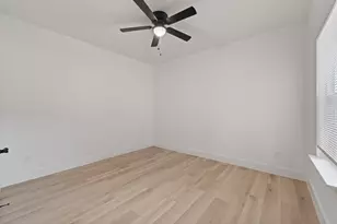 813 Tierney Rd, Fort Worth, TX 76112 - Photo 19