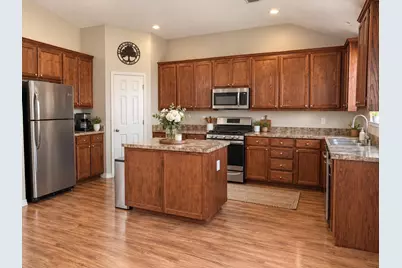 224 Spring Hollow Drive, Saginaw, TX 76131 - Photo 7