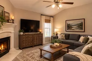 224 Spring Hollow Dr, Saginaw, TX 76131 - Photo 3