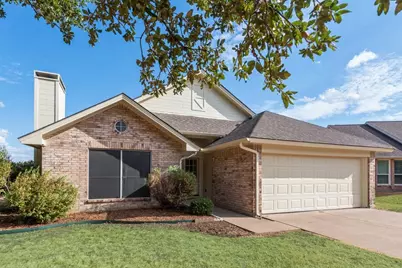 5604 Maurie Drive, Haltom City, TX 76148 - Photo 3