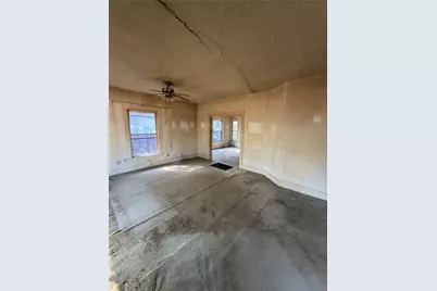 619 W Owing Street, Denison, TX 75020 - Photo 11
