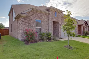 7612 Spring Dr, Watauga, TX 76148 - Photo 3