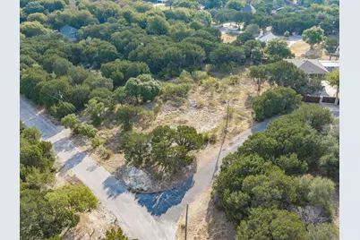 1211 Mountainside Drive, Granbury, TX 76048 - Photo 11