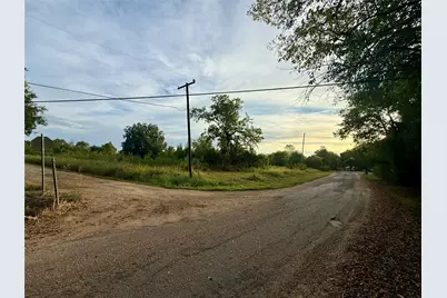 354 N Jeffus Street, Deport, TX 75435 - Photo 3