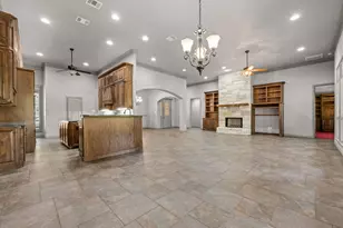 6318 Sonora Dr, Granbury, TX 76049 - Photo 9