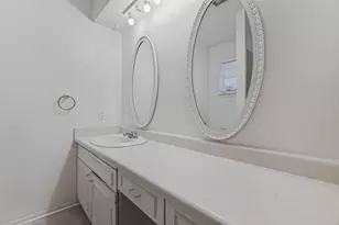 125 N Jessup St, Alvarado, TX 76009 - Photo 9