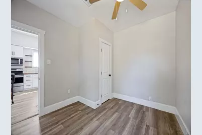 917 W Sears Street, Denison, TX 75020 - Photo 11