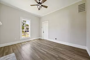 917 W Sears St, Denison, TX 75020 - Photo 9