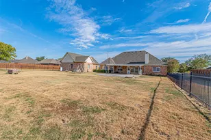 1198 E Oaklawn Dr, Talty, TX 75160 - Photo 35