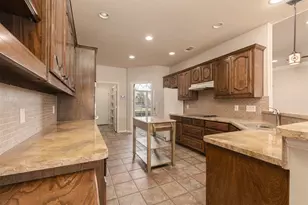 1198 E Oaklawn Dr, Talty, TX 75160 - Photo 9
