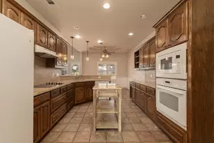 1198 E Oaklawn Dr, Talty, TX 75160 - Photo 9