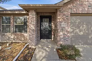 12516 Patnoe Dr, Fort Worth, TX 76028 - Photo 3