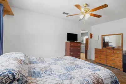 3513 Meadow Oaks Drive, Haltom City, TX 76117 - Photo 21