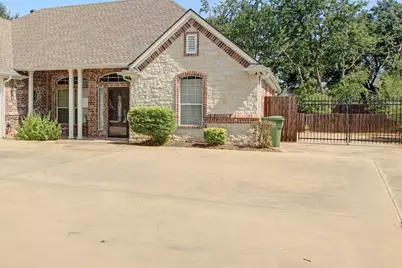 107 Heritage Place, Glen Rose, TX 76043 - Photo 3