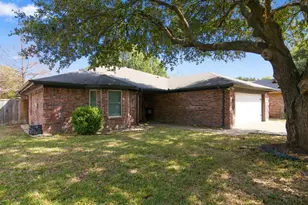 6832 Lyndale Dr, Watauga, TX 76148 - Photo 3
