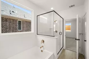 633 Tyronza Dr, Justin, TX 76247 - Photo 13