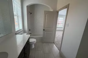 2660 Venice Dr, Grand Prairie, TX 75054 - Photo 11