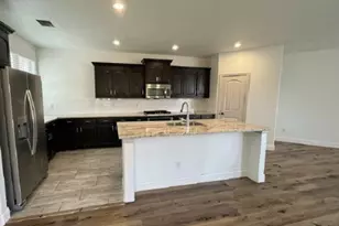 2660 Venice Dr, Grand Prairie, TX 75054 - Photo 5