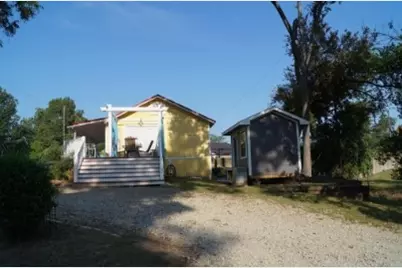 402 E College Street, Canton, TX 75103 - Photo 19
