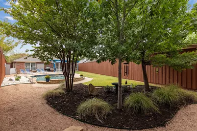 1829 Melton Drive, Carrollton, TX 75010 - Photo 35