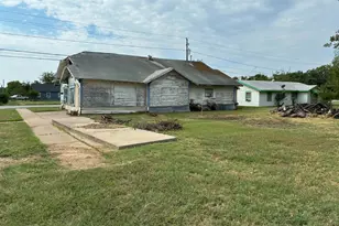 315 Martin Luther King Jr St, Mineral Wells, TX 76067 - Photo 21