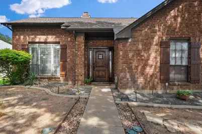 1633 Crosshaven Drive, Lewisville, TX 75077 - Photo 3