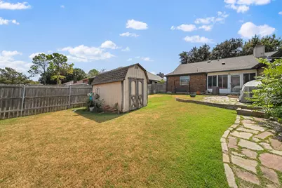 1633 Crosshaven Drive, Lewisville, TX 75077 - Photo 27