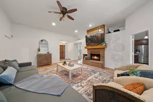 1633 Crosshaven Dr, Lewisville, TX 75077 - Photo 7