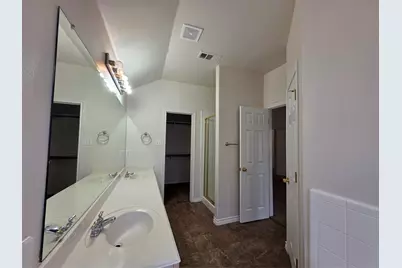 601 Crestview Court, Saginaw, TX 76179 - Photo 23