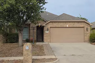 601 Crestview Ct, Saginaw, TX 76179 - Photo 3