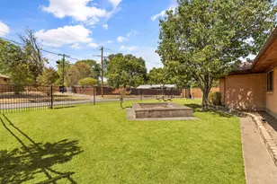 1433 W Red Bird Ln, Dallas, TX 75232 - Photo 37