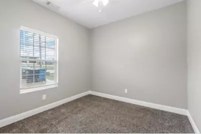 426 W Coffin Street, Denison, TX 75020 - Photo 9