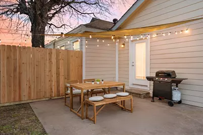 3285 Clover Lane Street, Fort Worth, TX 76107 - Photo 5