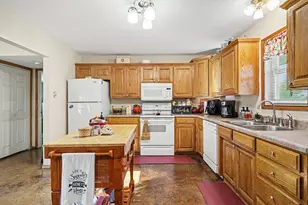 7445 County Rd 305, Grandview, TX 76050 - Photo 3
