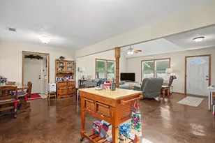 7445 County Rd 305, Grandview, TX 76050 - Photo 15