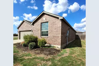 1432 Park Trails Boulevard, Princeton, TX 75407 - Photo 3
