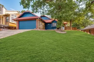6406 Woods Edge Dr, Arlington, TX 76016 - Photo 1