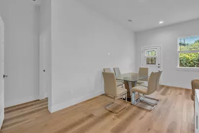 2731 Maurine F. Bailey Way, Dallas, TX 75215 - Photo 17