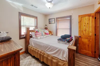 411 S Prairie Street, Pilot Point, TX 76258 - Photo 9