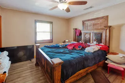 411 S Prairie Street, Pilot Point, TX 76258 - Photo 5