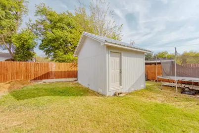 411 S Prairie Street, Pilot Point, TX 76258 - Photo 11