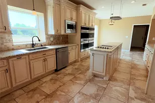 1220 Hinchliffe Rd, Mexia, TX 76667 - Photo 7
